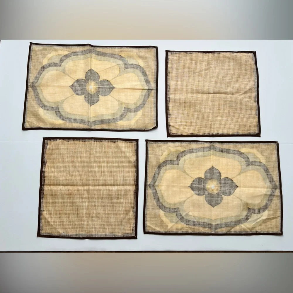 Vintage French 70’s Placemat & Napkin Set Cotton original folds dead stock